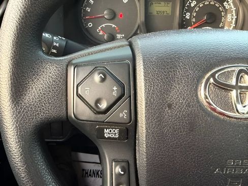 Used 2016 Toyota Tacoma SR RWD image 12
