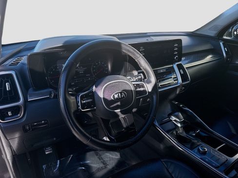 Used 2021 Kia Sorento S w/ Panoramic Sunroof Package AWD/4WD image 9