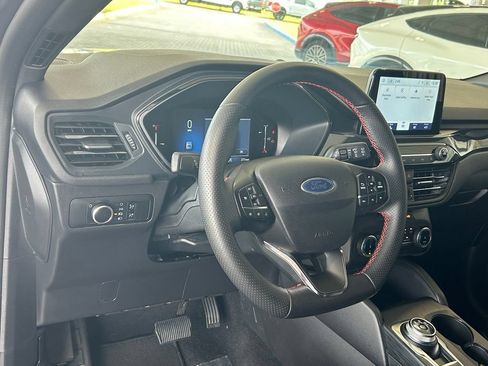 Used 2025 Ford Escape ST-Line FWD image 32
