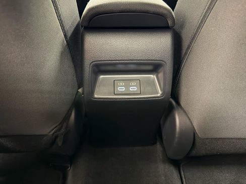 Used 2024 Toyota Corolla LE FWD image 27