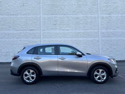 Certified 2024 Honda HR-V LX image 3