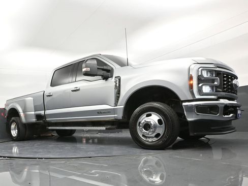 Used 2024 Ford F350 Lariat image 27
