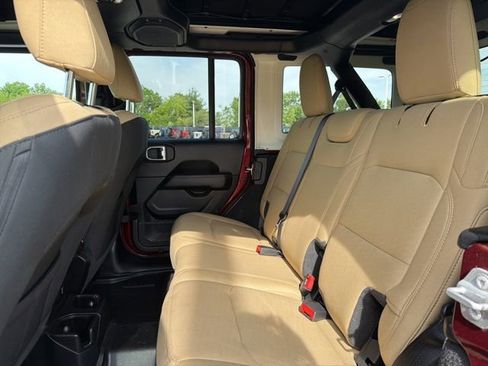 Used 2021 Jeep Wrangler Unlimited Sahara w/ Uconnect 4C Nav & Sound Group AWD/4WD image 14