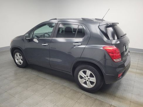 Used 2020 Chevrolet Trax LT w/ Driver Confidence Package FWD image 3