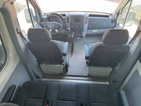 Used 2017 Mercedes-Benz Sprinter 2500 image 9