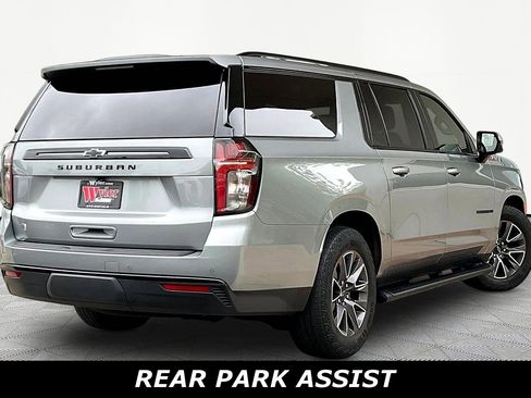 Used 2023 Chevrolet Suburban Z71 w/ Z71 Off-Road Package AWD/4WD image 6