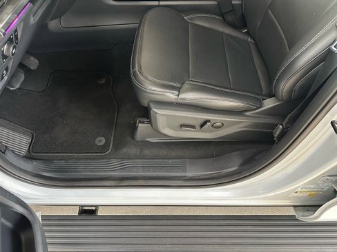 Certified 2025 Ford Expedition Max Platinum AWD/4WD image 21