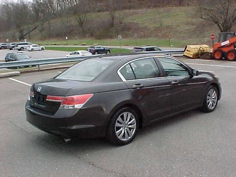 Used 2011 Honda Accord EX-L image 10