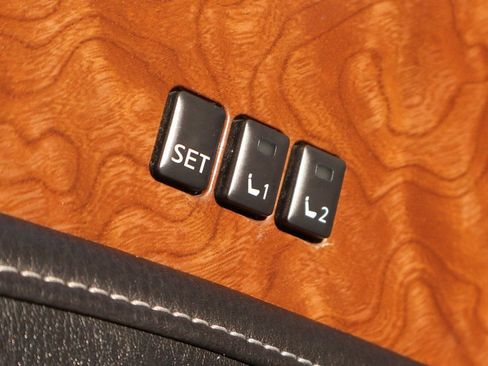 Used 2019 INFINITI QX80 Luxe image 16