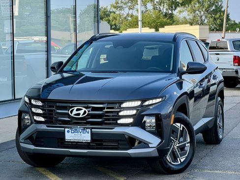 Used 2025 Hyundai Tucson Blue AWD/4WD image 30