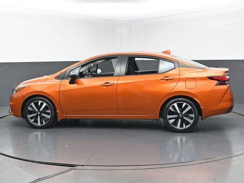 Used 2022 Nissan Versa SR w/ Convenience Package FWD image 10