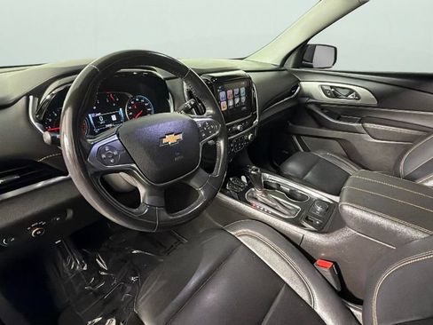 Used 2019 Chevrolet Traverse LT w/ LT Premium Package FWD image 18
