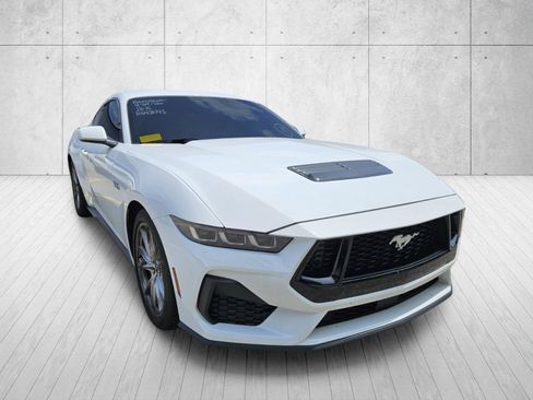 Used 2024 Ford Mustang GT Premium RWD image 2