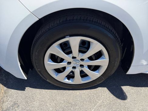 Used 2025 Toyota Corolla LE FWD image 28