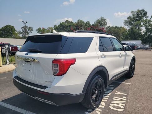 Certified 2021 Ford Explorer XLT w/ Equipment Group 202A AWD/4WD image 5