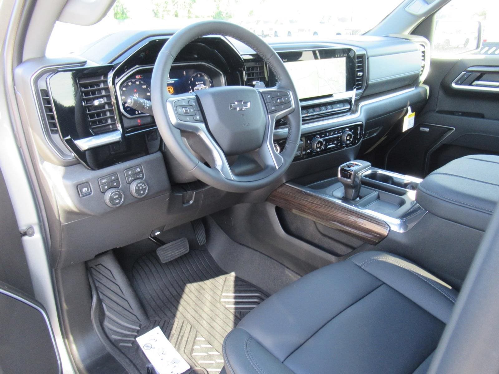 New 2026 Chevrolet Silverado 1500 RST w/ RST All Star Premium Package AWD/4WD image 16