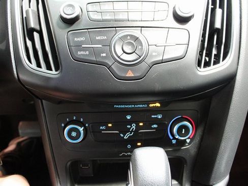 Used 2018 Ford Focus SE image 14