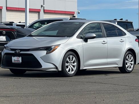 Certified 2025 Toyota Corolla LE image 10