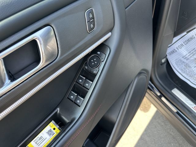 Certified 2025 Ford Explorer ST-Line AWD/4WD image 27