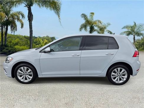 Used 2021 Volkswagen Golf 4-Door FWD image 2