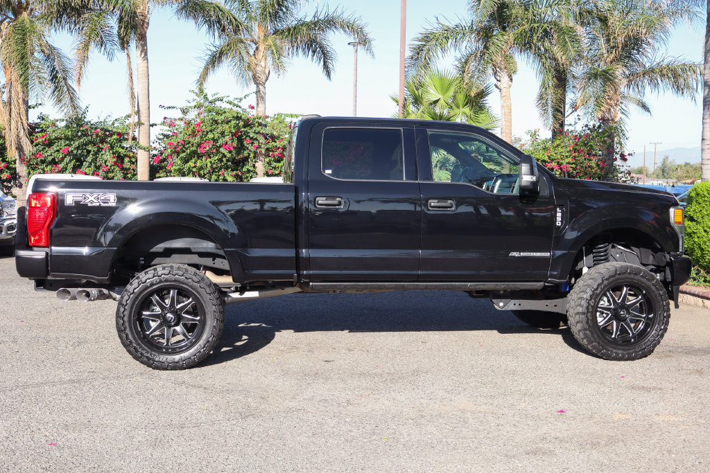 Used 2022 Ford F250 XLT w/ Black Appearance Package AWD/4WD image 11