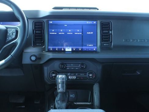 Used 2024 Ford Bronco Everglades image 15