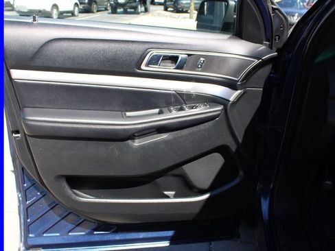 Used 2016 Ford Explorer XLT w/ Equipment Group 202A AWD/4WD image 20