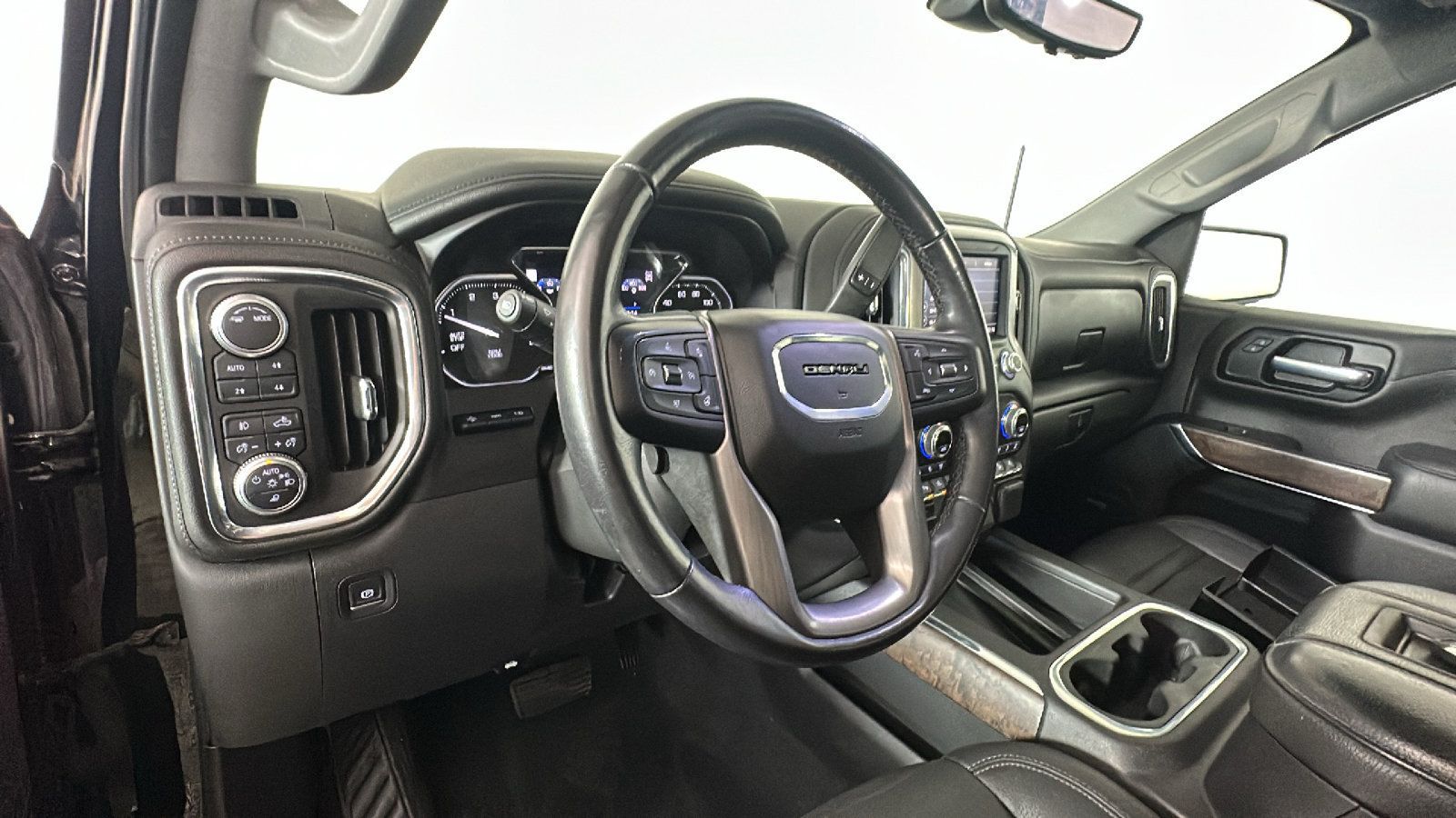 Used 2021 GMC Sierra 1500 Denali w/ Denali Ultimate Package AWD/4WD image 17