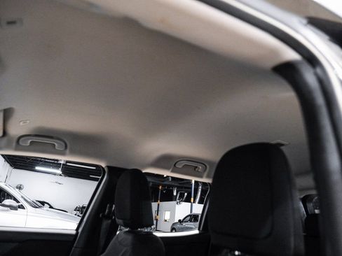 Used 2018 Jeep Renegade Latitude image 32