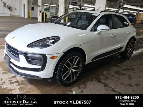 Used 2023 Porsche Macan AWD/4WD image 1
