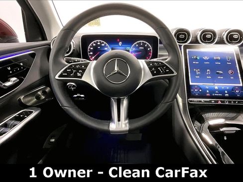 Used 2024 Mercedes-Benz GLC 300 4MATIC image 5