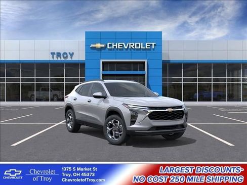 New 2026 Chevrolet Trax LT w/ Driver Confidence Package FWD image 1