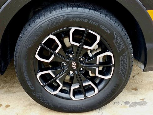 Certified 2024 Hyundai Santa Cruz SEL w/ Activity Package AWD/4WD image 8