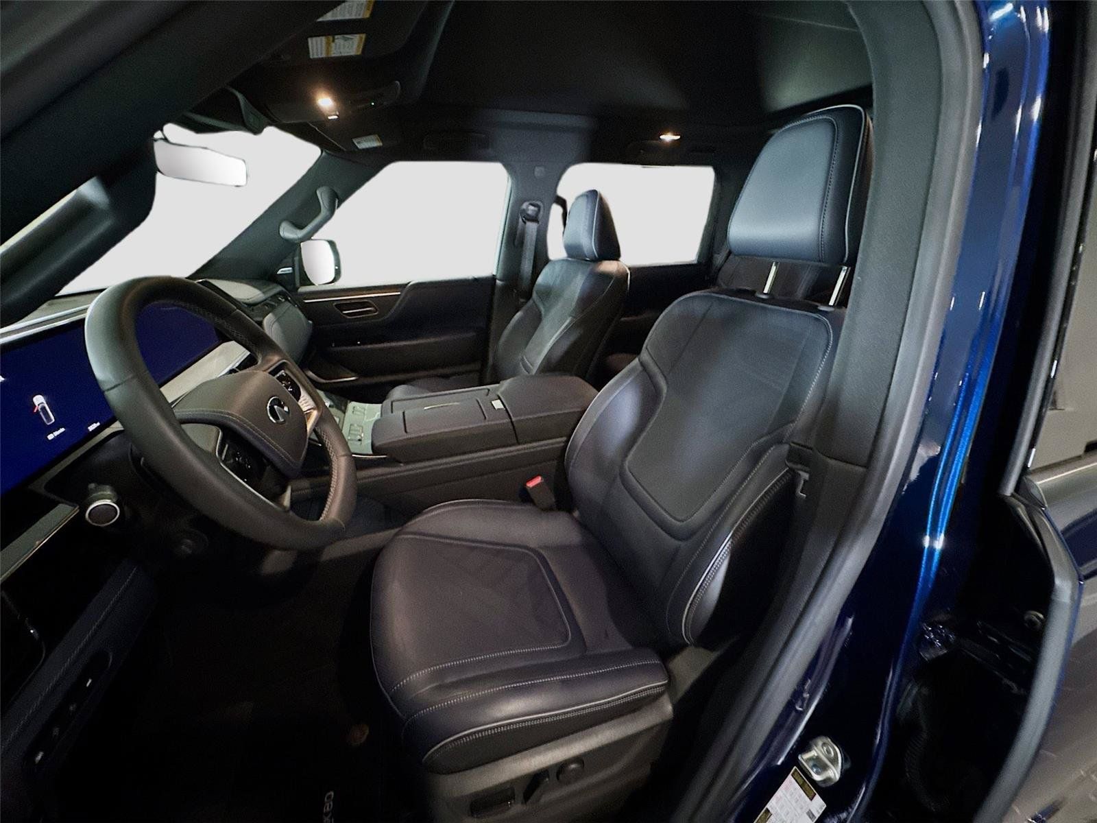 Used 2026 INFINITI QX80 Luxe AWD/4WD image 4