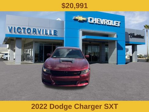Used 2022 Dodge Charger SXT RWD image 2
