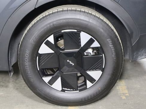 Used 2026 Kia Sportage LX FWD image 38