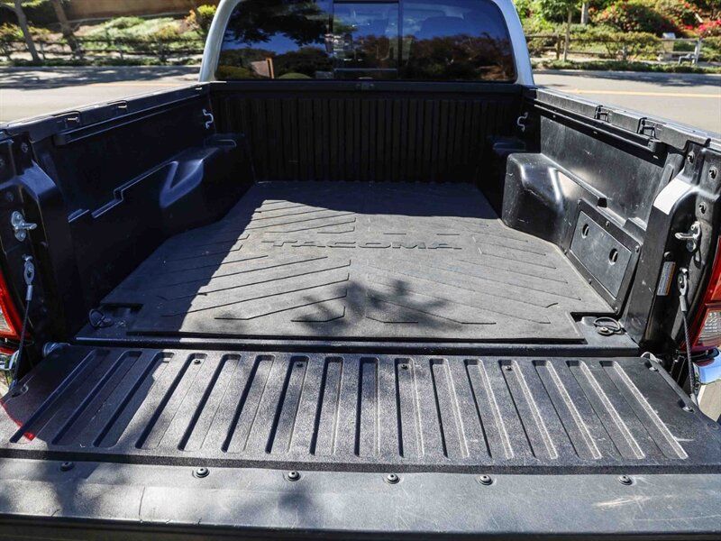 Used 2021 Toyota Tacoma SR5 RWD image 33