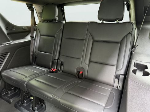 Used 2025 GMC Yukon Denali AWD/4WD image 8