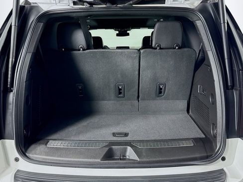 Used 2023 Chevrolet Tahoe Z71 w/ Luxury Package image 23