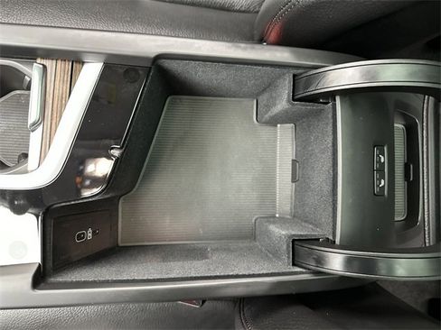 Certified 2022 Volvo XC60 T8 Inscription Expression image 21