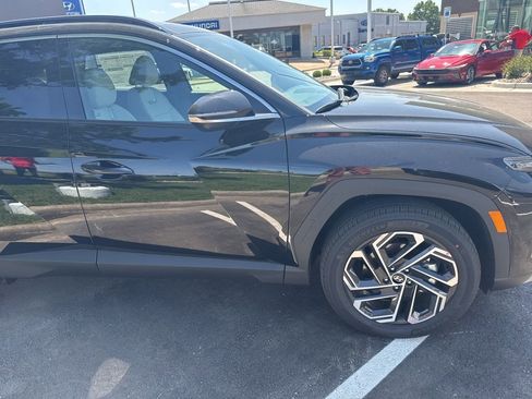 Certified 2025 Hyundai Tucson Limited image 35