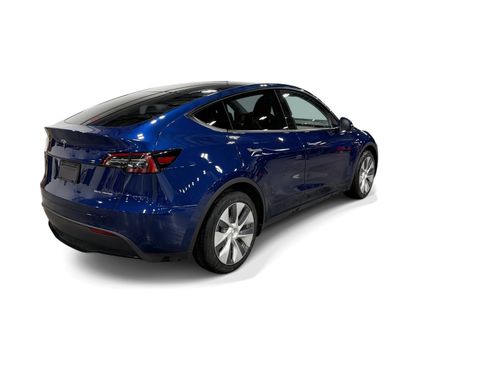 Certified 2023 Tesla Model Y Long Range AWD/4WD image 6