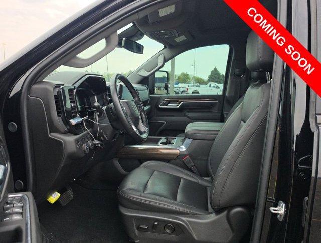 Used 2025 Chevrolet Silverado 2500 LT w/ Trail Boss Package AWD/4WD image 6