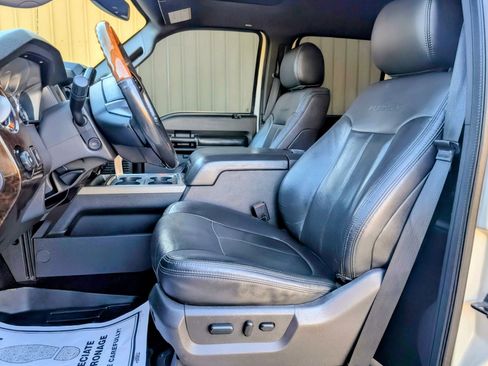 Used 2013 Ford F250 Platinum w/ FX4 Off Road Pkg image 12