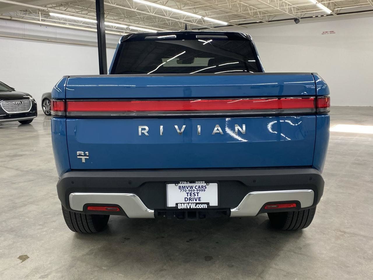 Used 2023 Rivian R1T Adventure Dual AWD/4WD image 9