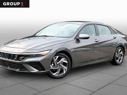 Used 2025 Hyundai Elantra SEL