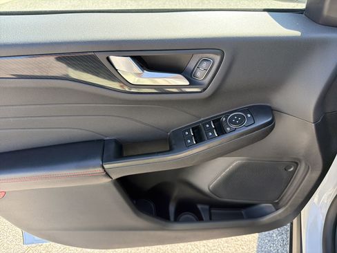 Used 2025 Ford Escape ST-Line AWD/4WD image 19