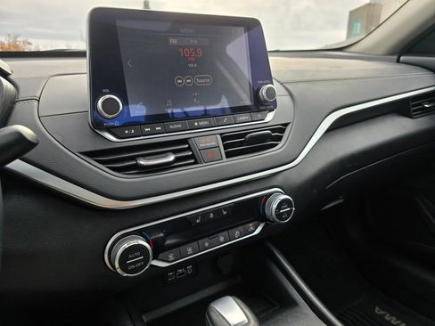 Used 2019 Nissan Altima 2.5 SV image 29