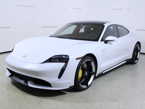 Used 2020 Porsche Taycan Turbo image 4
