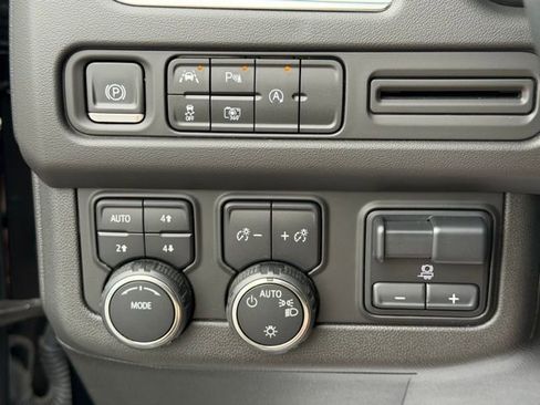 Certified 2023 Chevrolet Suburban RST w/ Luxury Package AWD/4WD image 8